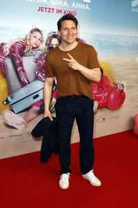 Filmpremiere 'JGA: Jasmin. Gina. Anna.' in Berlin
