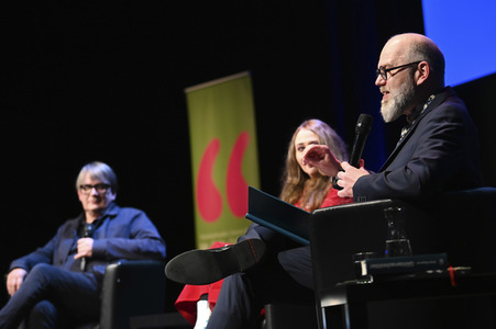 Danielle de Picciotto und Sven Regener auf der lit.Cologne 2022 in Köln