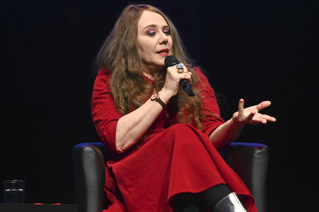 Danielle de Picciotto und Sven Regener auf der lit.Cologne 2022 in Köln