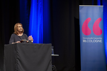 Senta Berger auf der lit.Cologne 2022 in Köln