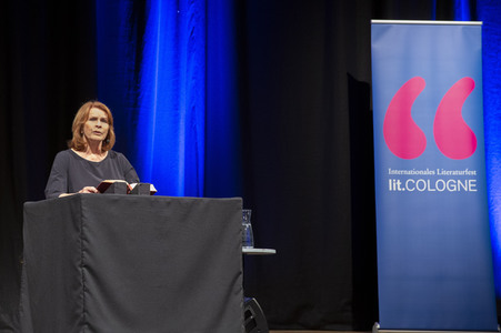 Senta Berger auf der lit.Cologne 2022 in Köln