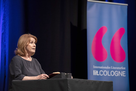 Senta Berger auf der lit.Cologne 2022 in Köln