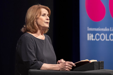 Senta Berger auf der lit.Cologne 2022 in Köln