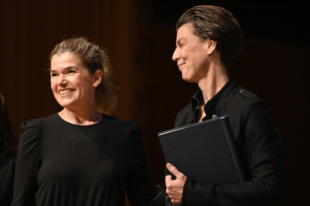 Anke Engelke und Carolin Emcke auf der lit.Cologne 2022 in Köln