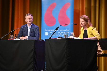 Annette Frier und Michael Kessler auf der lit.Cologne 2022 in Köln