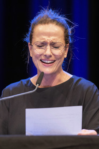 Claudia Michelsen, Justus Maier und Peter Lohmeyer auf der lit.Cologne 2022 in Köln