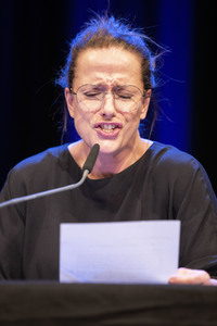 Claudia Michelsen, Justus Maier und Peter Lohmeyer auf der lit.Cologne 2022 in Köln