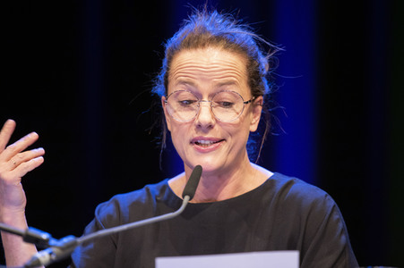 Claudia Michelsen, Justus Maier und Peter Lohmeyer auf der lit.Cologne 2022 in Köln