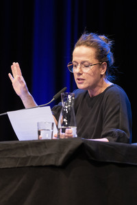 Claudia Michelsen, Justus Maier und Peter Lohmeyer auf der lit.Cologne 2022 in Köln