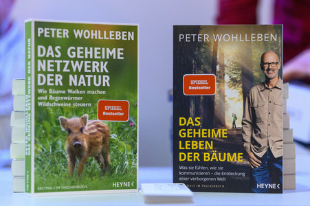 Frank Schätzing und Peter Wohlleben auf der lit.Cologne 2022 in Köln