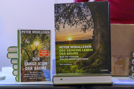 Frank Schätzing und Peter Wohlleben auf der lit.Cologne 2022 in Köln