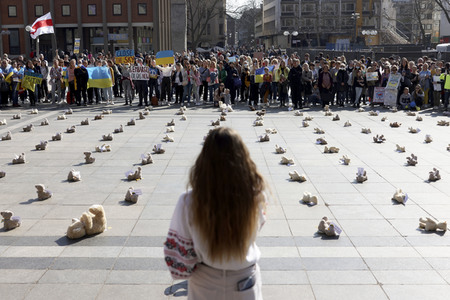 Kundgebung 'Frieden für Europa! Schützt die Kinder der Ukraine' in Köln