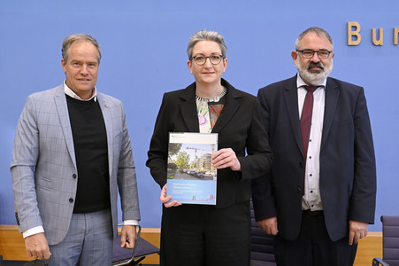 Bundespressekonferenz Bundesweite Baulandumfrage in Berlin