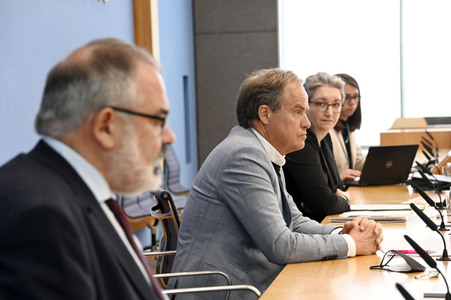 Bundespressekonferenz Bundesweite Baulandumfrage in Berlin