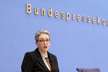 Bundespressekonferenz Bundesweite Baulandumfrage in Berlin