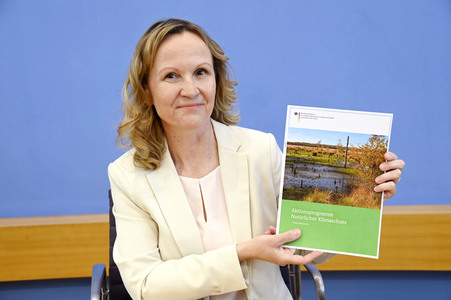 Bundespressekonferenz zum Aktionsprogramm Natürlicher Klimaschutz in Berlin