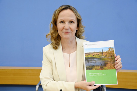 Bundespressekonferenz zum Aktionsprogramm Natürlicher Klimaschutz in Berlin