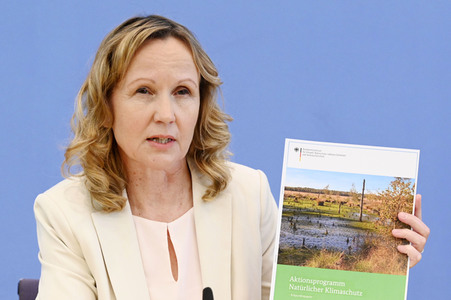 Bundespressekonferenz zum Aktionsprogramm Natürlicher Klimaschutz in Berlin
