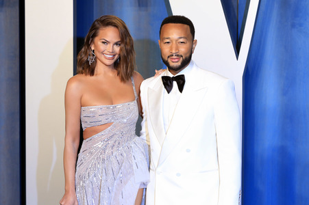 Vanity Fair Oscar Party 2022 in Beverly Hills