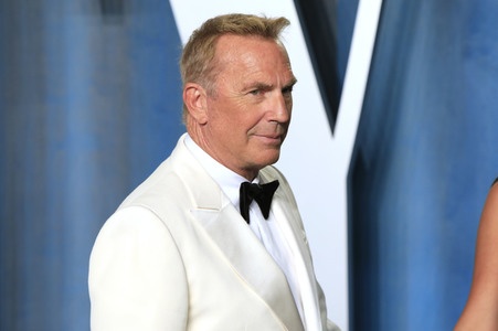 Vanity Fair Oscar Party 2022 in Beverly Hills