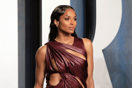 Vanity Fair Oscar Party 2022 in Beverly Hills