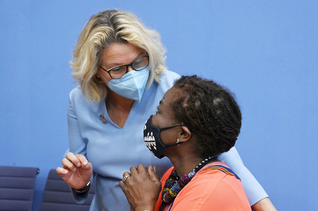 Bundespressekonferenz Vorstellung des UNFPA-Weltbevölkerungsberichts 2022 in Berlin