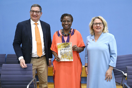 Bundespressekonferenz Vorstellung des UNFPA-Weltbevölkerungsberichts 2022 in Berlin