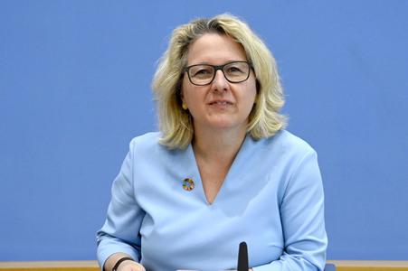 Bundespressekonferenz Vorstellung des UNFPA-Weltbevölkerungsberichts 2022 in Berlin