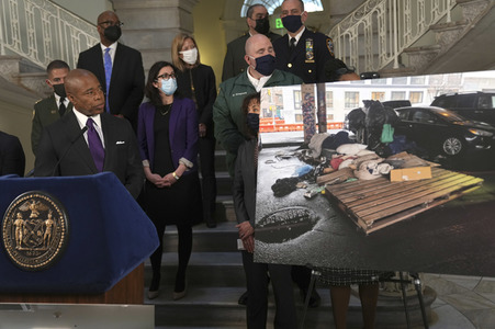 Pressekonferenz mit Eric Adams zur Obdachlosigkeit in New York