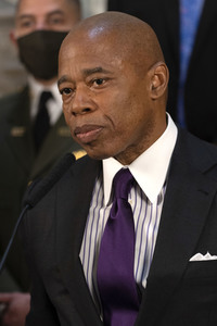 Pressekonferenz mit Eric Adams zur Obdachlosigkeit in New York