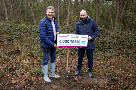 Eurowings und Flughafen Köln/Bonn pflanzen 6.000 Bäume im Königsforst bei Bergisch-Gladbach
