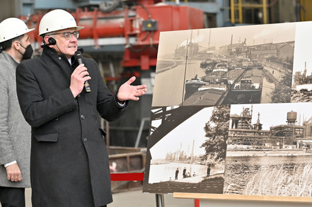 Olaf Scholz besucht die FWH Stahlguss GmbH in Mülheim an der Ruhr