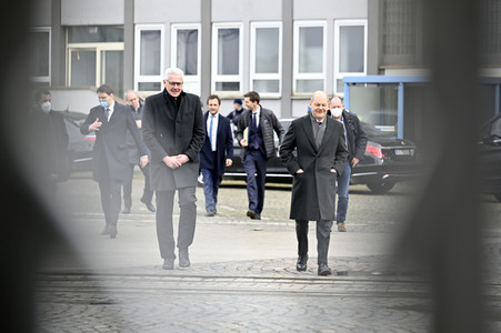 Olaf Scholz besucht die FWH Stahlguss GmbH in Mülheim an der Ruhr