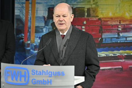 Olaf Scholz besucht die FWH Stahlguss GmbH in Mülheim an der Ruhr