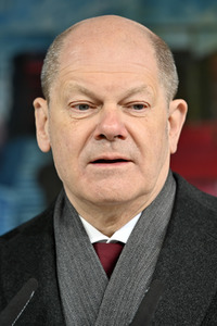 Olaf Scholz besucht die FWH Stahlguss GmbH in Mülheim an der Ruhr