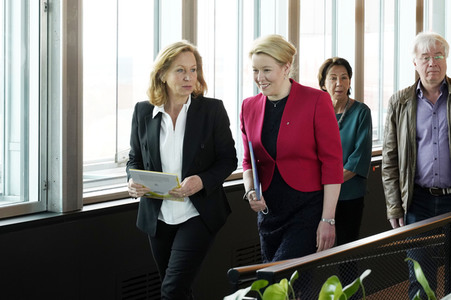 Pressekonferenz Vorlese-Weltrekord 2022 in Berlin
