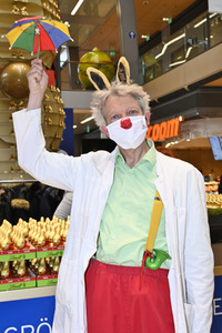 Oster-Goldhasen-Charity in Hamburg