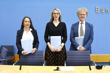 Bundespressekonferenz Vulnerabilität und Resilienz in der Krise in Berlin