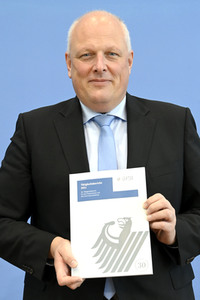 Bundespressekonferenz Vorstellung des 30. Tätigkeitsberichtes des BfDI in der Krise in Berlin