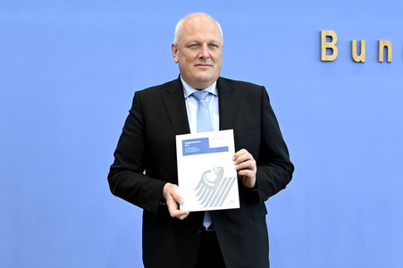 Bundespressekonferenz Vorstellung des 30. Tätigkeitsberichtes des BfDI in der Krise in Berlin