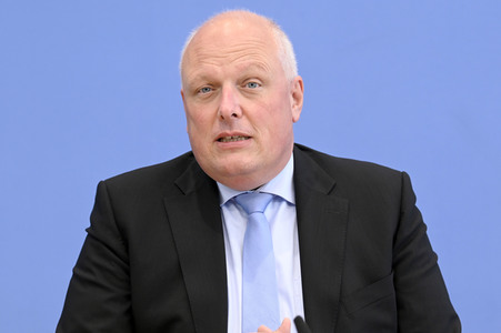 Bundespressekonferenz Vorstellung des 30. Tätigkeitsberichtes des BfDI in der Krise in Berlin