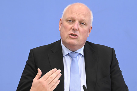 Bundespressekonferenz Vorstellung des 30. Tätigkeitsberichtes des BfDI in der Krise in Berlin