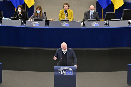 Plenartagung zur Mindestbesteuerungsrichtlinie im EU-Parlament in Straßburg