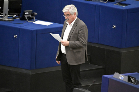 Plenartagung zur Mindestbesteuerungsrichtlinie im EU-Parlament in Straßburg