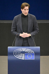 Plenartagung zur Mindestbesteuerungsrichtlinie im EU-Parlament in Straßburg