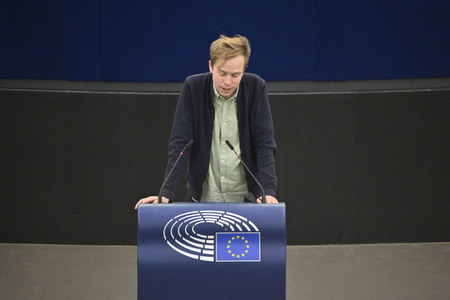 Plenartagung zur Mindestbesteuerungsrichtlinie im EU-Parlament in Straßburg