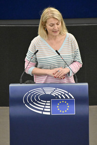 Plenartagung zur Mindestbesteuerungsrichtlinie im EU-Parlament in Straßburg