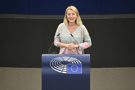 Plenartagung zur Mindestbesteuerungsrichtlinie im EU-Parlament in Straßburg