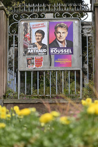 Plakate zur französischen Präsidentschaftswahl in Straßburg