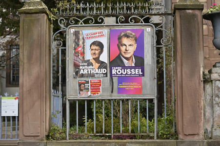 Plakate zur französischen Präsidentschaftswahl in Straßburg
